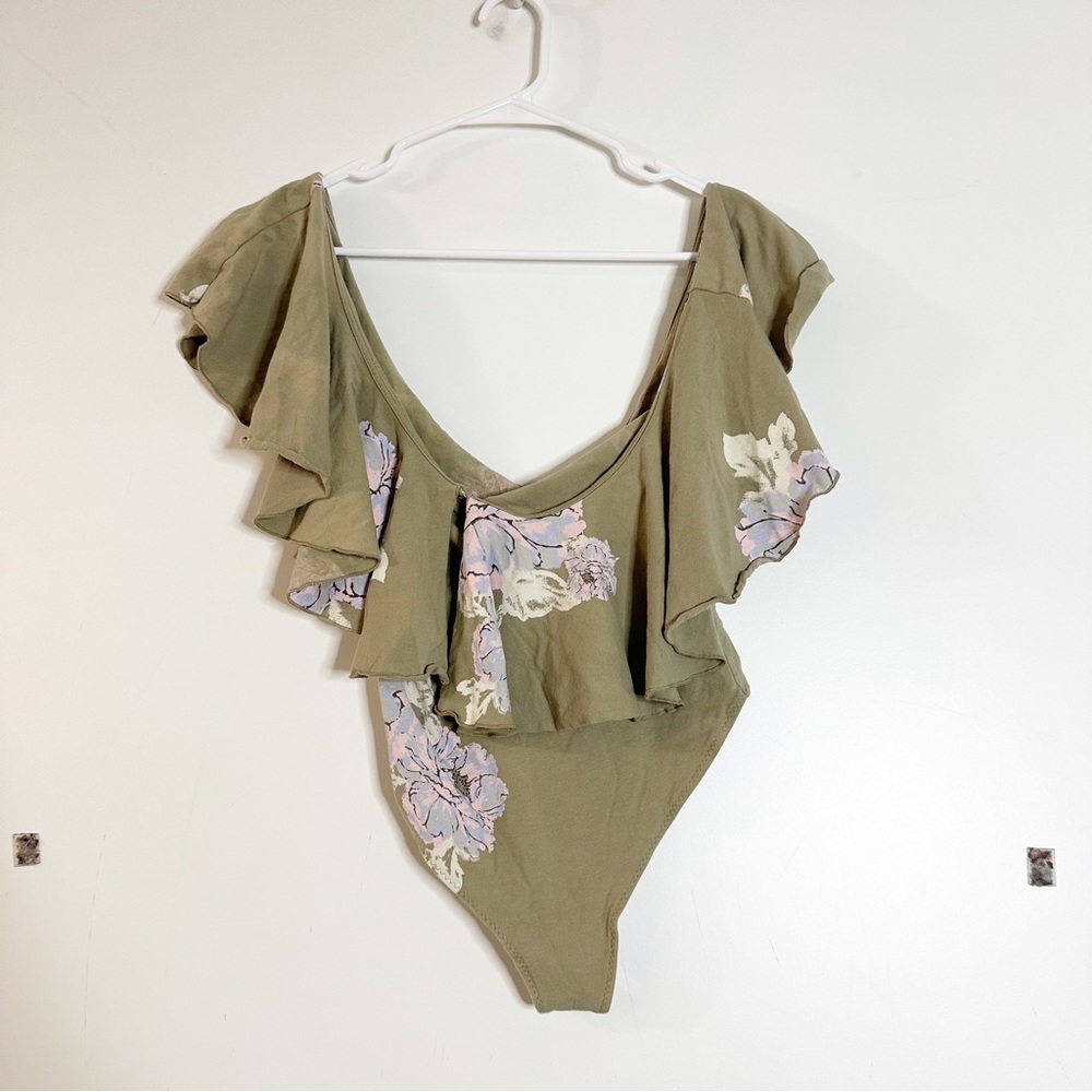 Free people intimately free floral Matilda ruffle v-neck bodysuit - Picture 2 of 5